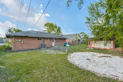 2115 Dewberry Lane, Pasadena, TX 77502 - Photo 11