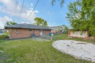 2115 Dewberry Ln, Pasadena, TX 77502 - Photo 11