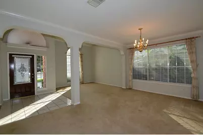 15307 Amesbury Lane, Sugar Land, TX 77478 - Photo 5