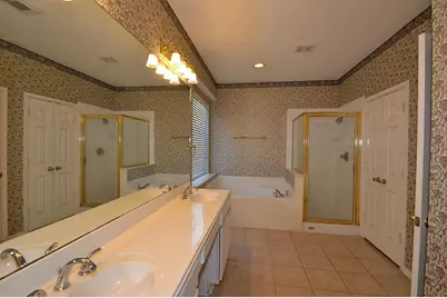 15307 Amesbury Lane, Sugar Land, TX 77478 - Photo 25