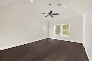 1750 W 23rd St, Houston, TX 77008 - Photo 11