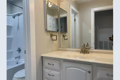 18800 Egret Bay Boulevard #1105, Webster, TX 77058 - Photo 11