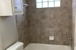 5941 S Loop E, Houston, TX 77033 - Photo 11