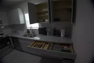 2824 Blodgett St, Houston, TX 77004 - Photo 9