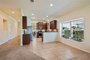 508 Forest Village Cir, La Marque, TX 77568 - Photo 11