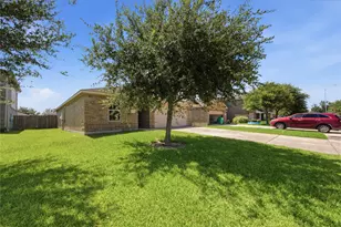9438 Sapphire Crk Ln, Rosharon, TX 77583 - Photo 3