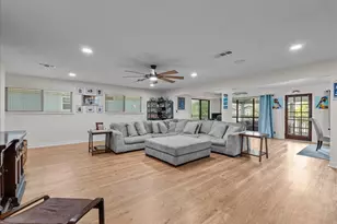 23 Harbor Ln, Kemah, TX 77565 - Photo 11