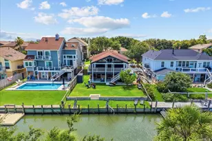 23 Harbor Ln, Kemah, TX 77565 - Photo 1