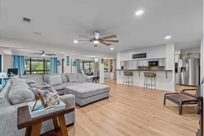 23 Harbor Lane, Kemah, TX 77565 - Photo 9