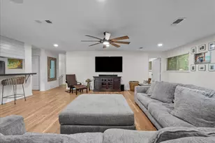 23 Harbor Ln, Kemah, TX 77565 - Photo 11