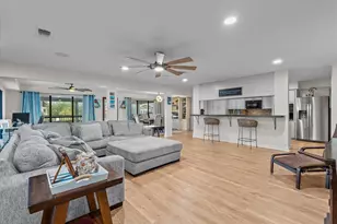 23 Harbor Ln, Kemah, TX 77565 - Photo 9