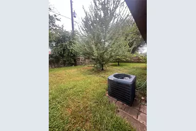 5410 Bungalow Lane, Houston, TX 77048 - Photo 5