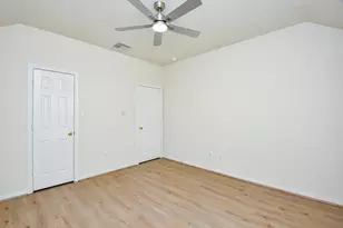 15119 Newfield Bridge Ln, Sugar Land, TX 77498 - Photo 13