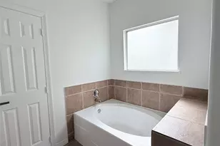 10023 Date Meadow Ln, Tomball, TX 77375 - Photo 15