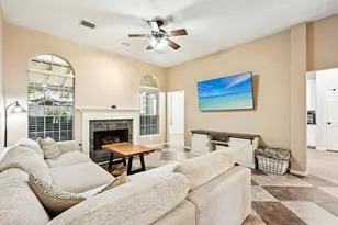 124 Crimson Bay Dr, League City, TX 77573 - Photo 9