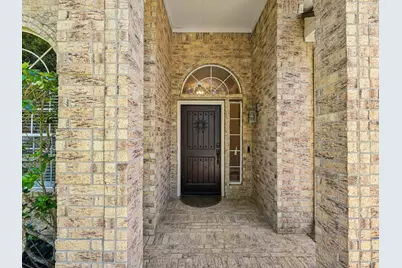 124 Crimson Bay Drive, League City, TX 77573 - Photo 3