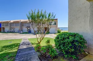 38 Regency Pt, Conroe, TX 77356 - Photo 3