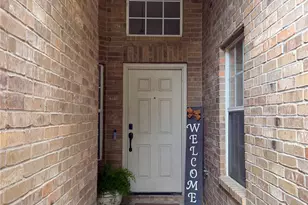 903 Cascade Ridge, Katy, TX 77494 - Photo 3
