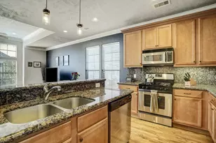 1364 Studer St, Houston, TX 77007 - Photo 9