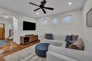 5832 Darling St, Houston, TX 77007 - Photo 7