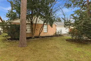 218 Oxford Dr, Conroe, TX 77303 - Photo 3