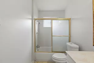 218 Oxford Dr, Conroe, TX 77303 - Photo 35