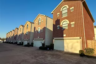 9833 Sandra Ann Ct, Houston, TX 77025 - Photo 3