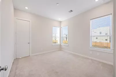 624 Thornton Oaks Lane, Houston, TX 77018 - Photo 19
