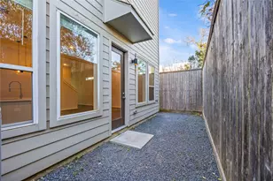 624 Thornton Oaks Ln, Houston, TX 77018 - Photo 23