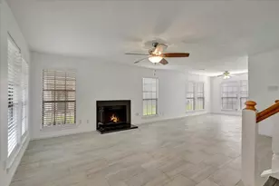 17287 Saturn Ln, Houston, TX 77058 - Photo 9