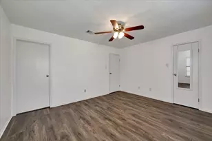 17287 Saturn Ln, Houston, TX 77058 - Photo 25