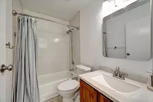 17287 Saturn Ln, Houston, TX 77058 - Photo 37
