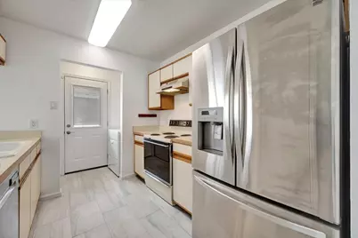 17287 Saturn Lane, Houston, TX 77058 - Photo 19