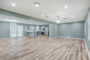 824 S 37th St, Nederland, TX 77627 - Photo 3