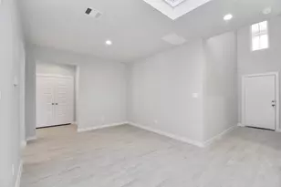 12042 Maple Oak Dr, Houston, TX 77066 - Photo 11