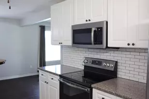 407 Tamarind St, Lake Jackson, TX 77566 - Photo 17