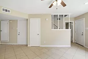 6046 W Airport Blvd, Houston, TX 77035 - Photo 7
