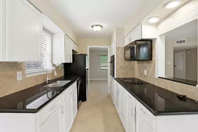 6046 W Airport Boulevard, Houston, TX 77035 - Photo 13