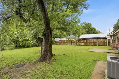 6046 W Airport Boulevard, Houston, TX 77035 - Photo 33