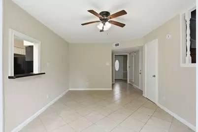 6046 W Airport Boulevard, Houston, TX 77035 - Photo 7