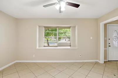 6046 W Airport Boulevard, Houston, TX 77035 - Photo 11