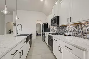 207 San Marcos Dr, Baytown, TX 77523 - Photo 15