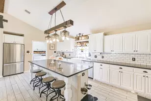 200 Chris Ln, Shepherd, TX 77371 - Photo 13