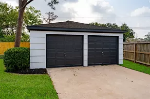 6027 Valkeith Dr, Houston, TX 77096 - Photo 31