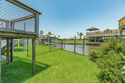 46 Harbour Circle, Galveston, TX 77554 - Photo 5