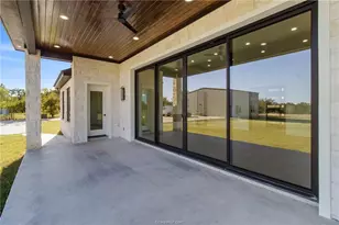 4558 Hicks Ln, Bryan, TX 77845 - Photo 37