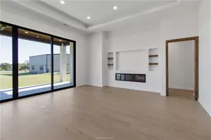 4558 Hicks Ln, Bryan, TX 77845 - Photo 7