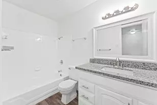 17401 Red Oak Dr, Houston, TX 77090 - Photo 11