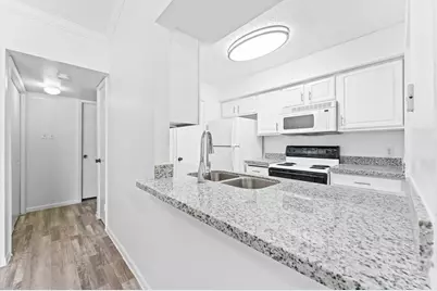 17401 Red Oak Drive #64, Houston, TX 77090 - Photo 5