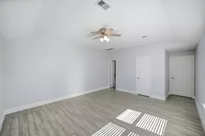 3116 Creek Bank Lane, Pearland, TX 77581 - Photo 17